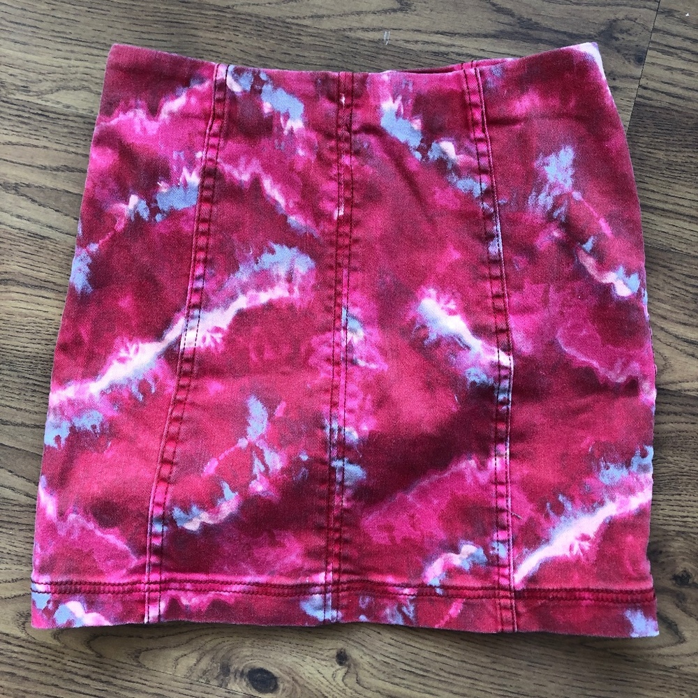 Free People Skirt Tie-Dye Mini Red Cotton Blend Femme Flamingo Flame size 8